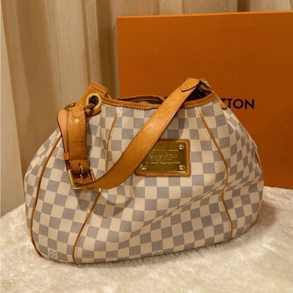 Authentic Louis Vuitton Galliera Damier
Azur Shoulder Bag✨ - Picture 1 of 16
